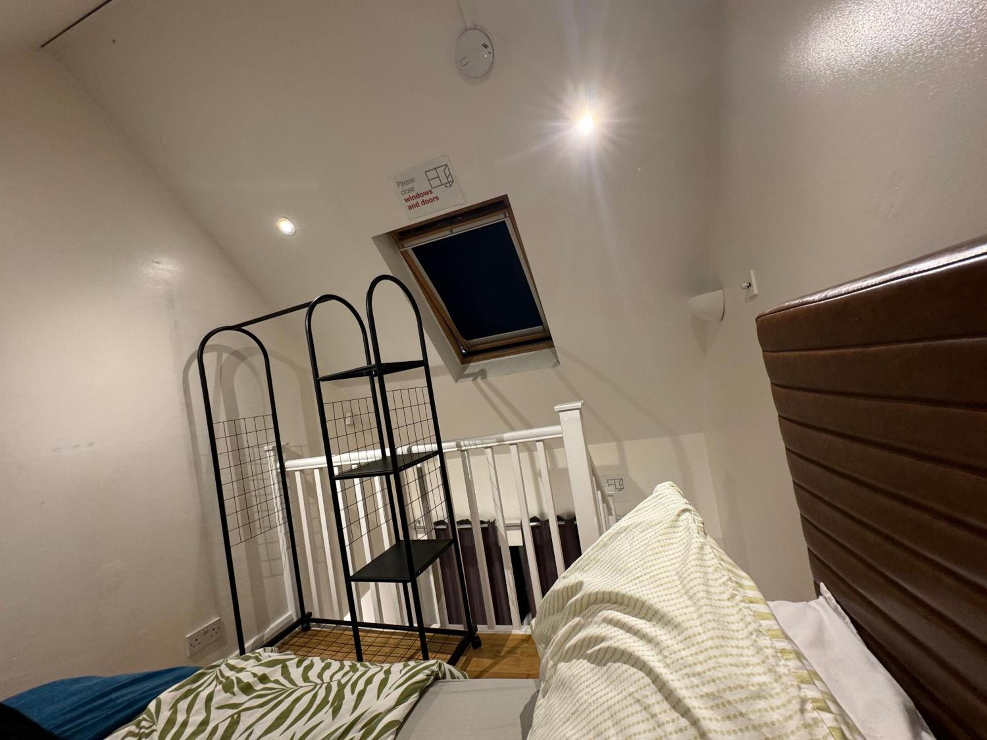 Cozy Near Gasthof London